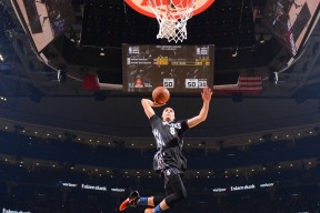 男篮将士不畏强敌勇敢拼搏，男篮小将