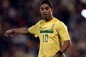 棒球比赛中的高难度救球瞬间 本以为没接到 但是…，棒球失误